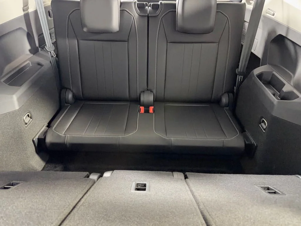 Used 2024 Gray Volkswagen 2.0T SE image 18