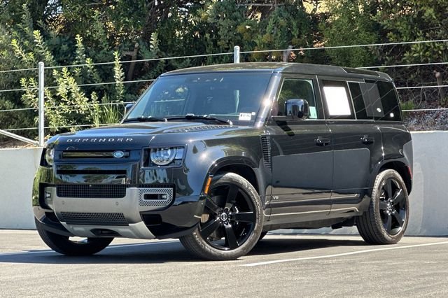 2023 Land Rover Defender 110 V8