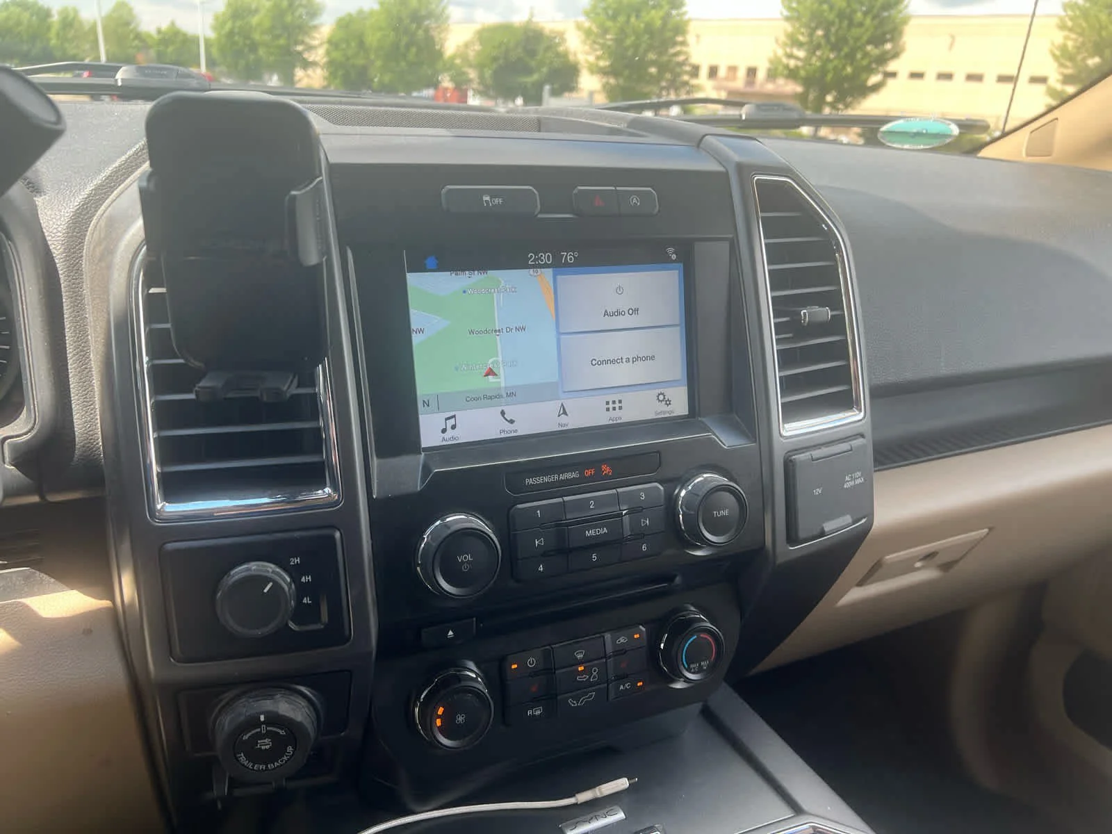 Used 2016 Blue Flame Metallic Ford XLT image 8