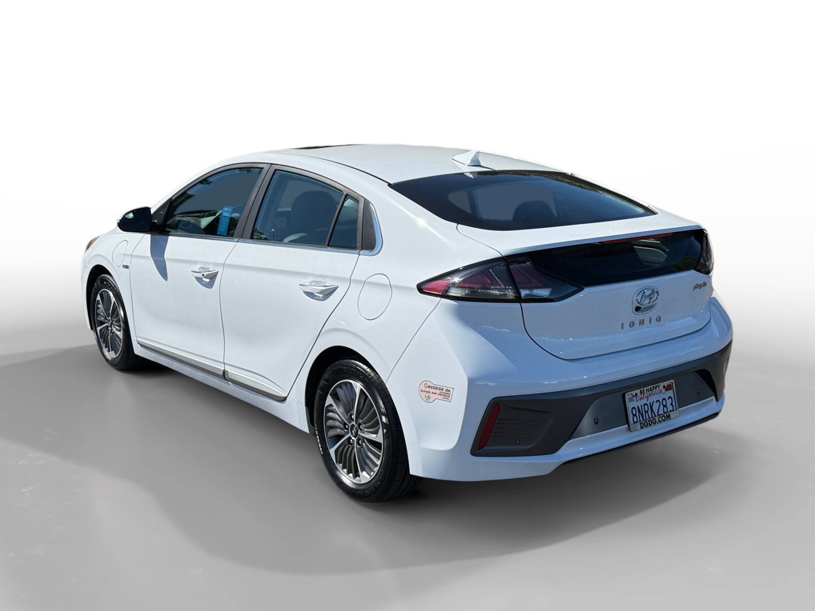 Used 2020 Ceramic White Hyundai Limited image 3