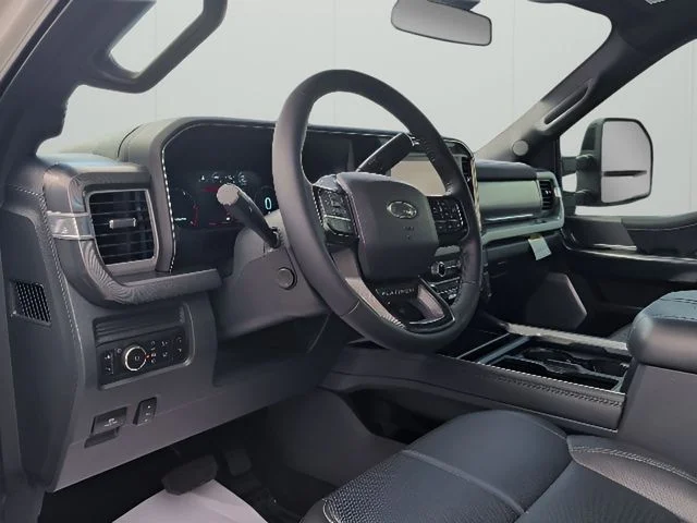 2025 Ford F-250 Super Duty Platinum - Photo 18