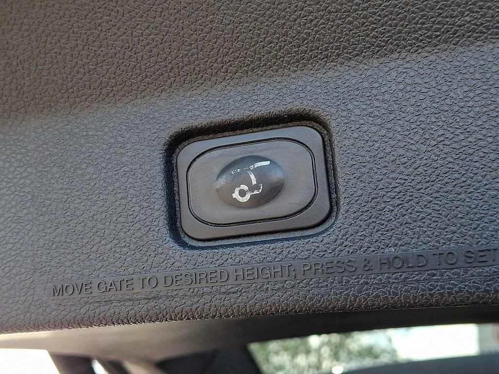 Certified Used 2018 Magnetic Ford Limited image 32