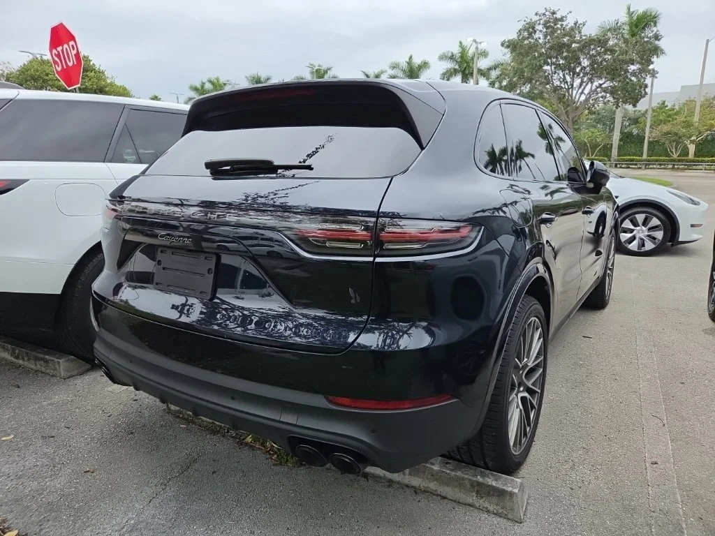 Used 2022 Blue Porsche  image 5