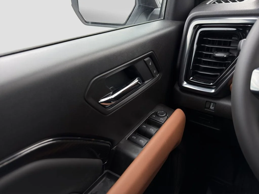 2026 GMC Canyon AT4 - Photo 25