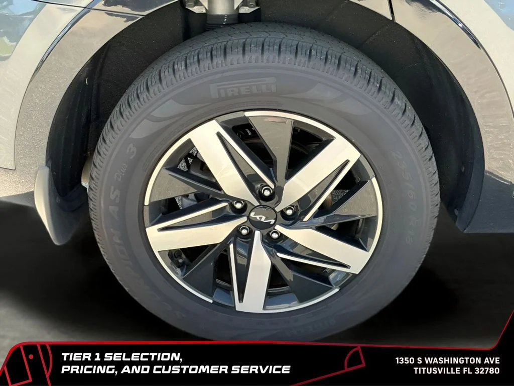 Used 2022 Gray Kia EX image 35