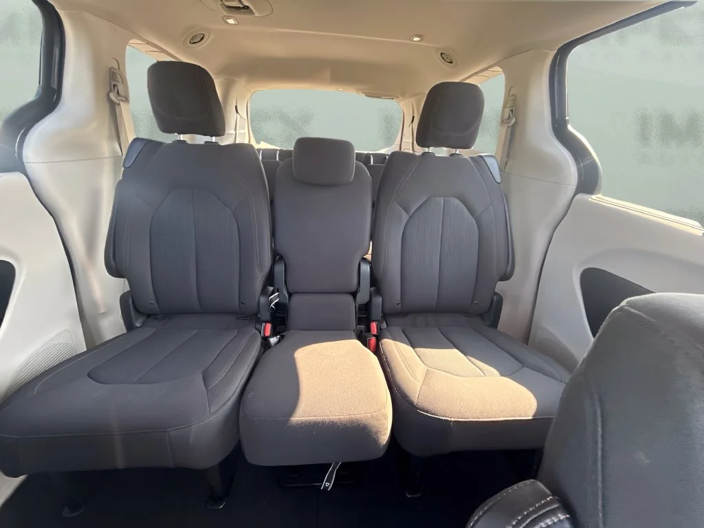 Used 2019 Gray Chrysler Touring Plus image 10