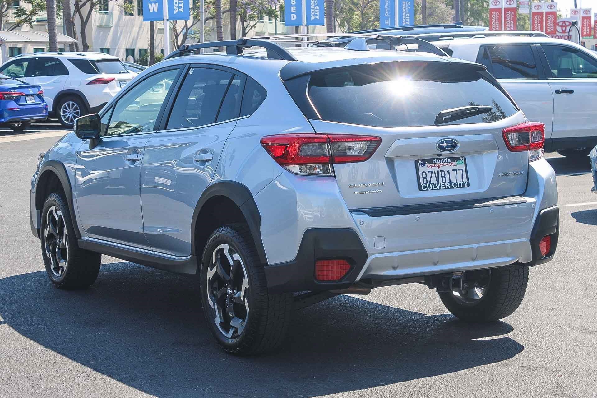 Used 2022 Ice Silver Metallic Subaru Limited image 6