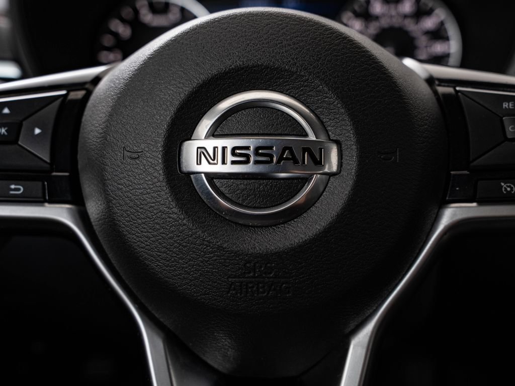 Used 2019 Super Black Nissan 2.5 SR image 28