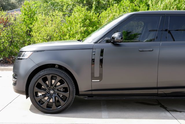 Used 2025 Gray Land Rover Autobiography image 15