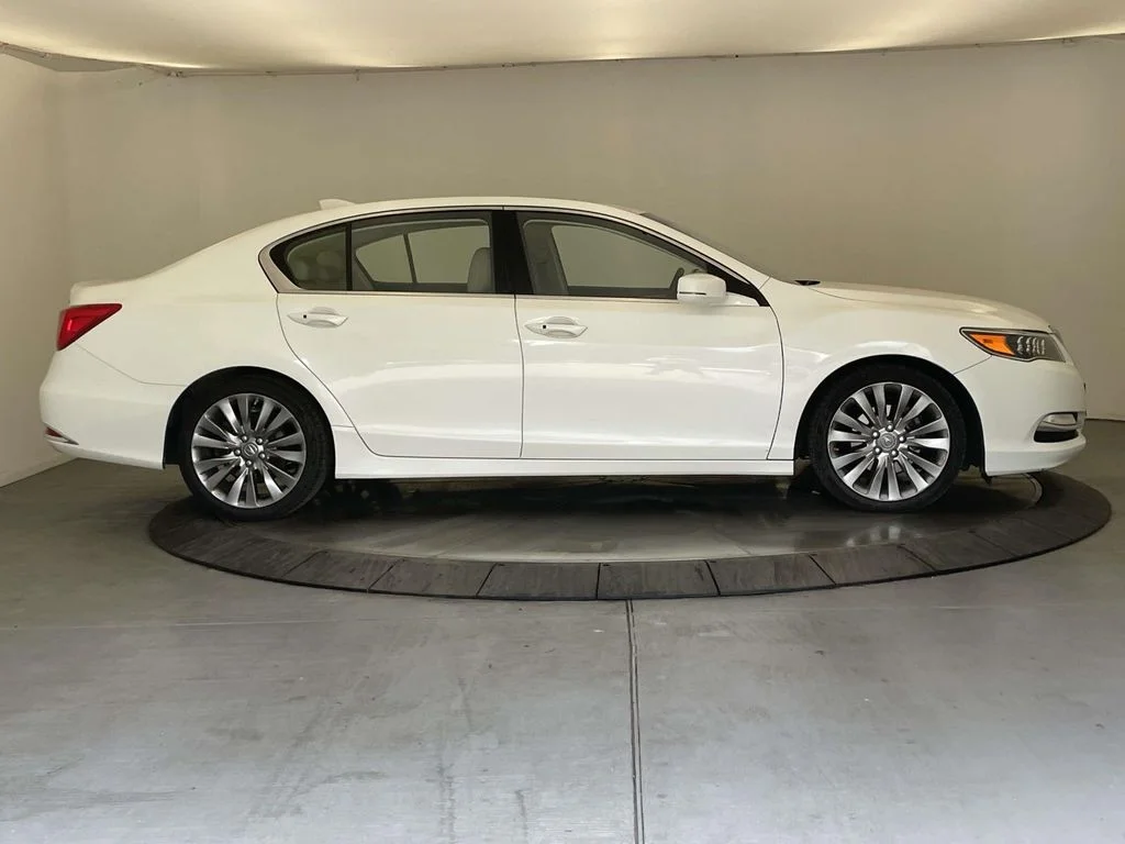 Used 2016 White Acura Base image 6