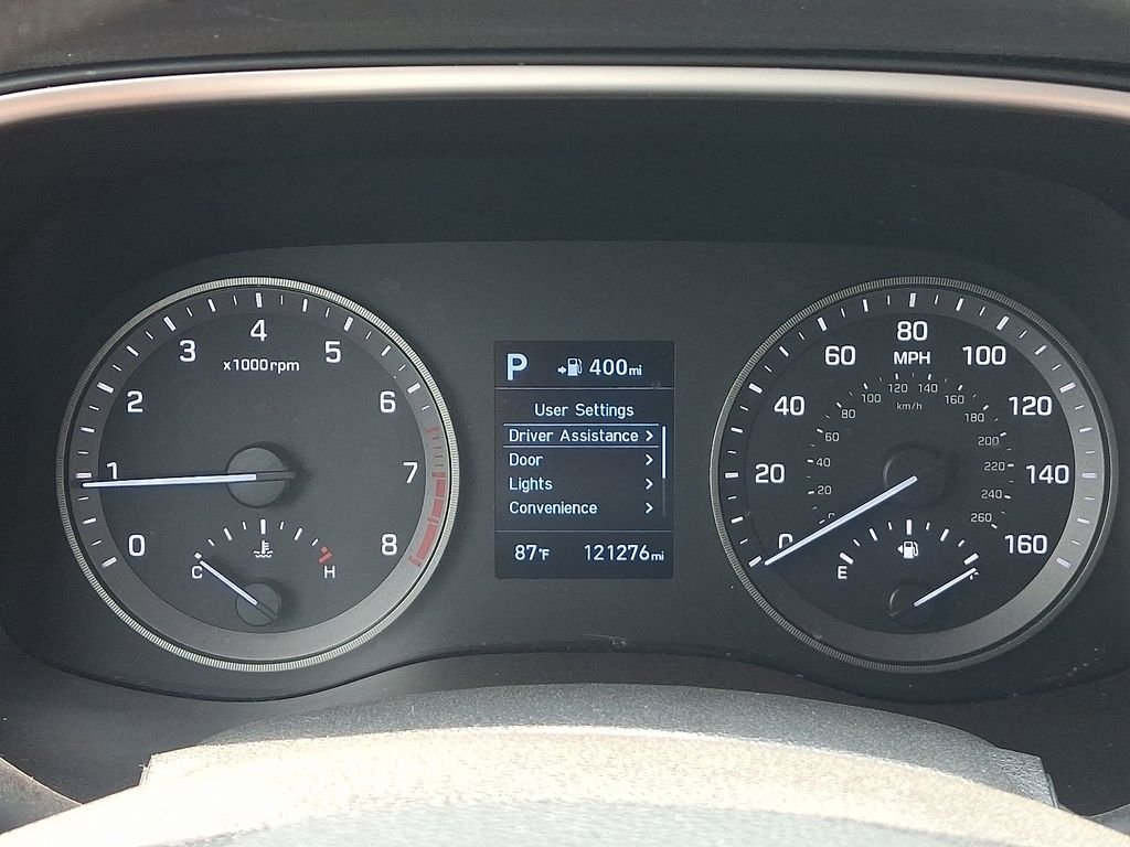 Used 2019 White Hyundai SE image 19