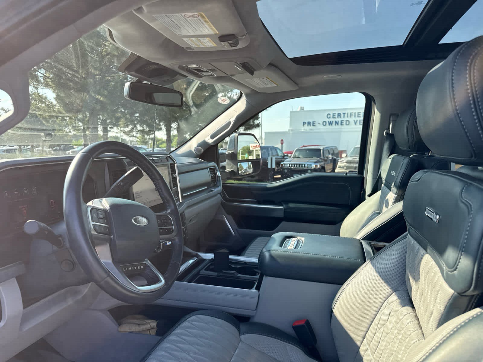 Used 2023 Gray Ford Limited image 9