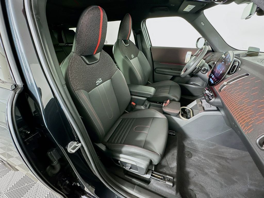 Used 2026 Gray MINI Signature Plus image 29