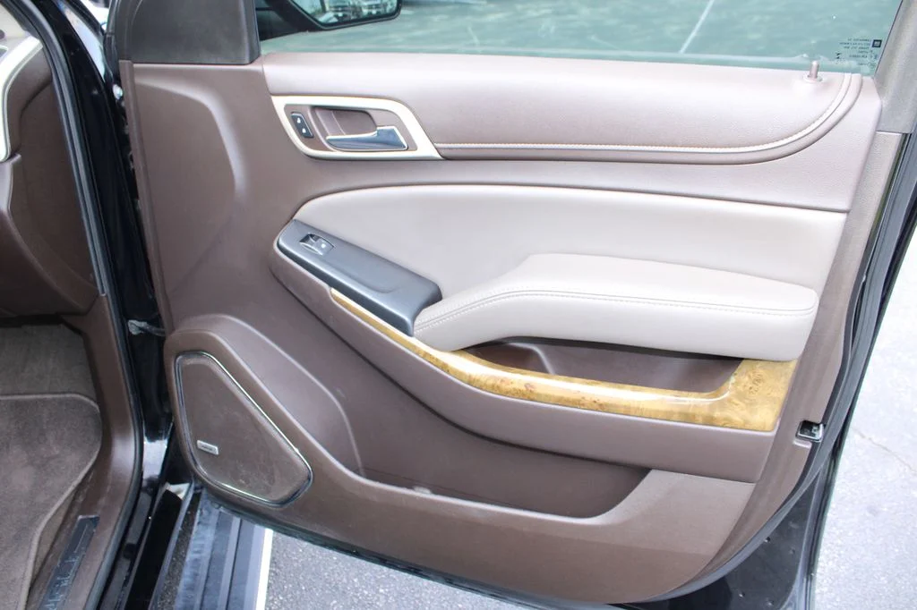 Used 2017 Onyx Black GMC Denali image 27