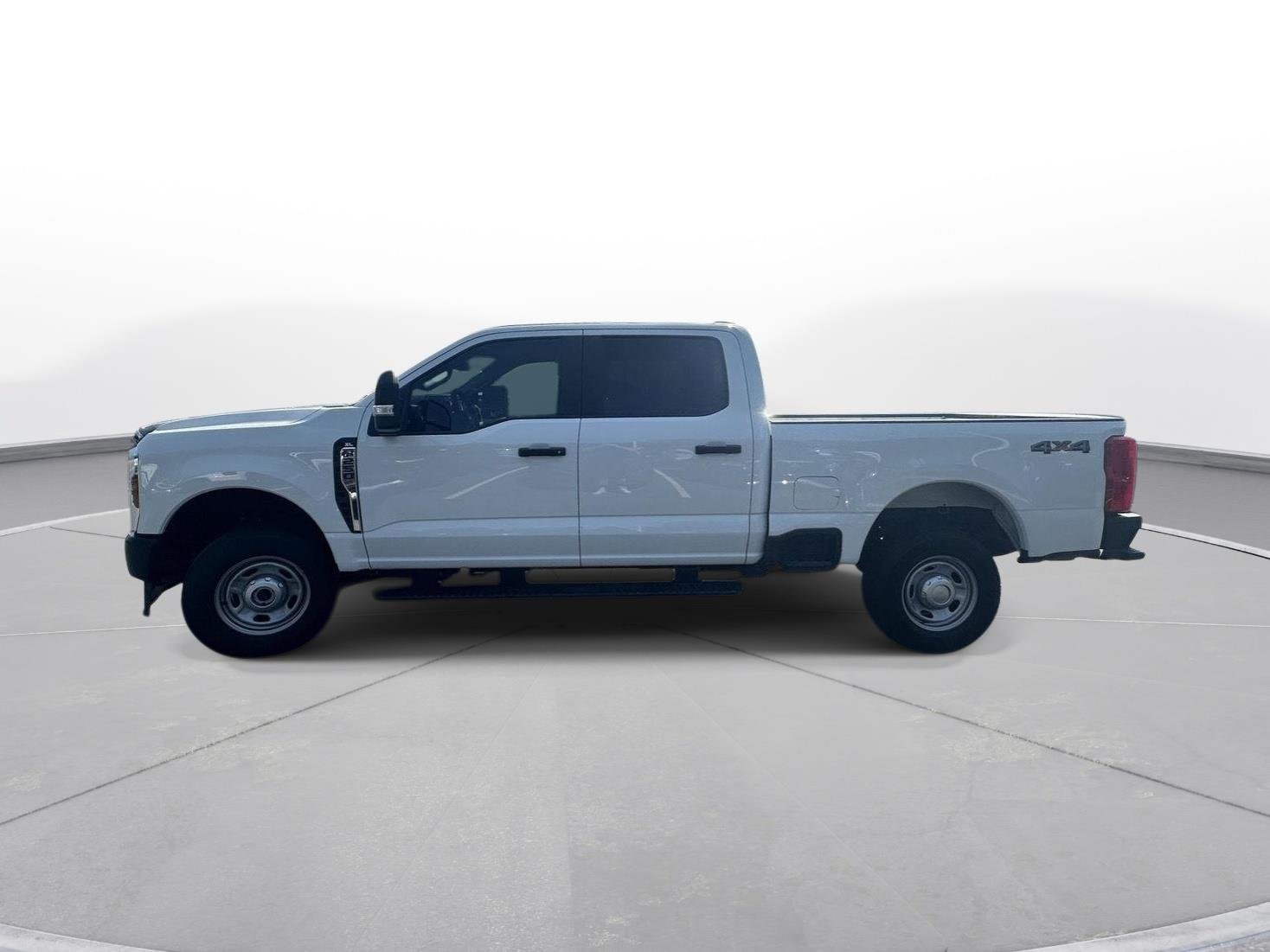 Used 2026 Oxford White Ford XL image 9
