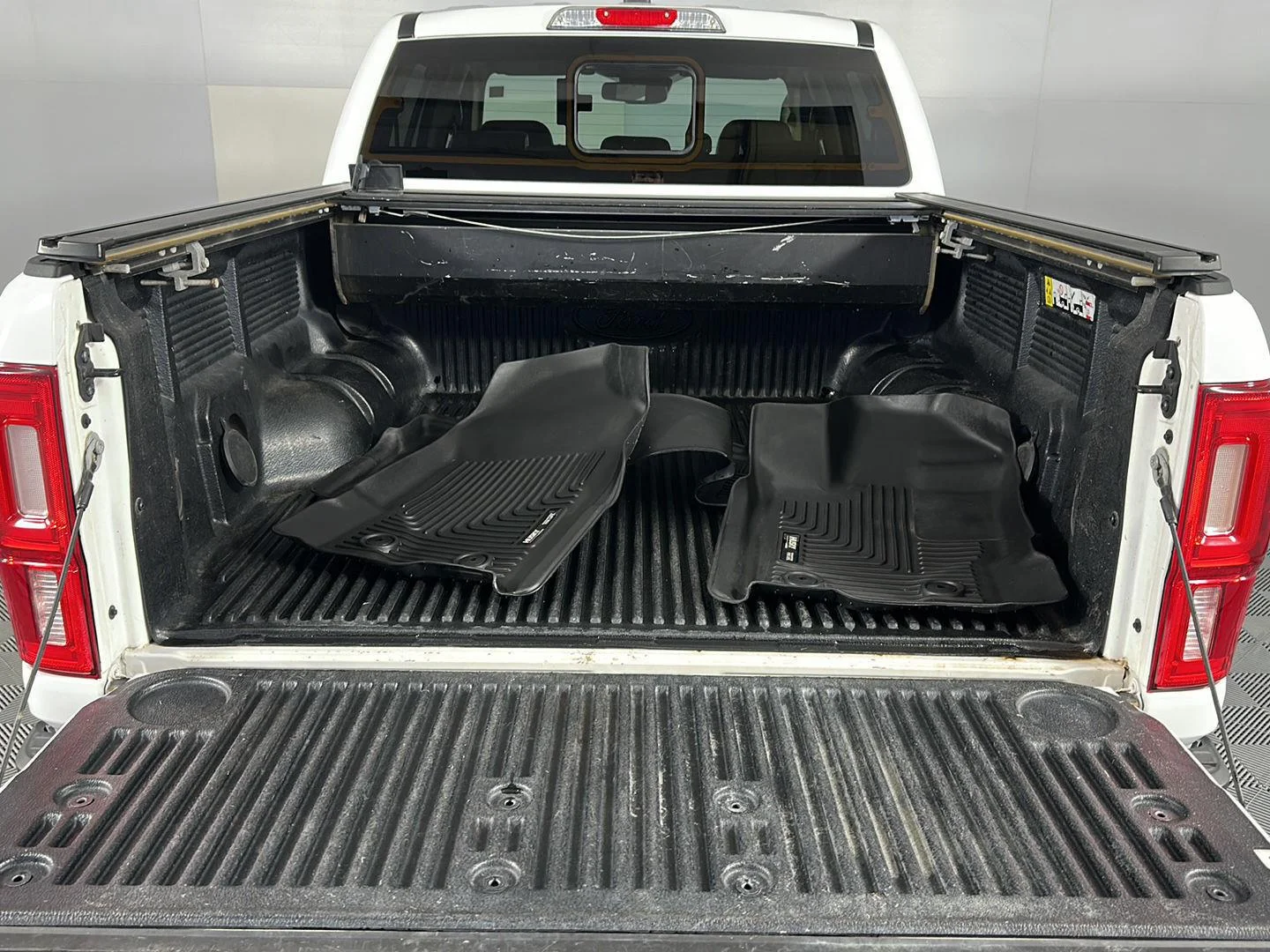 Used 2019 Oxford White Ford LARIAT image 9