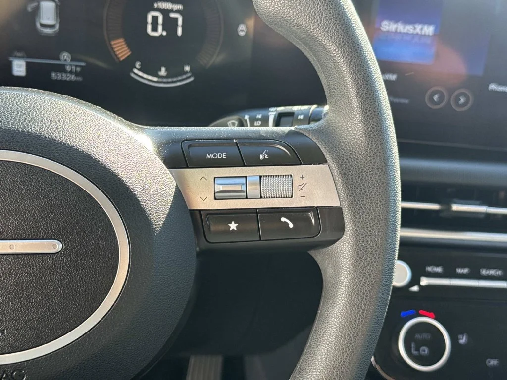 Used 2025 Blue Hyundai SEL image 38