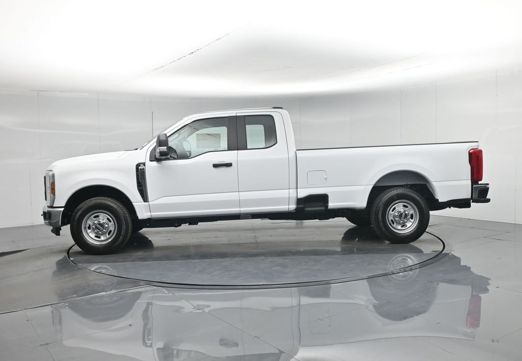 New 2026 Oxford White Ford XL image 24