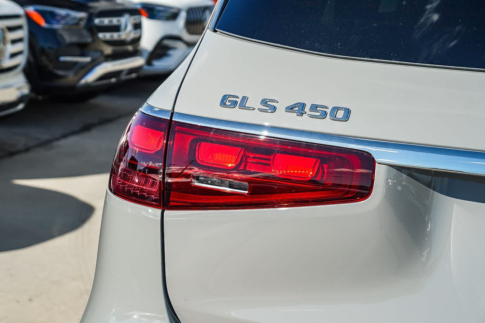 New 2026 MANUFAKTUR Alpine Grey Mercedes-Benz GLS 450 image 7