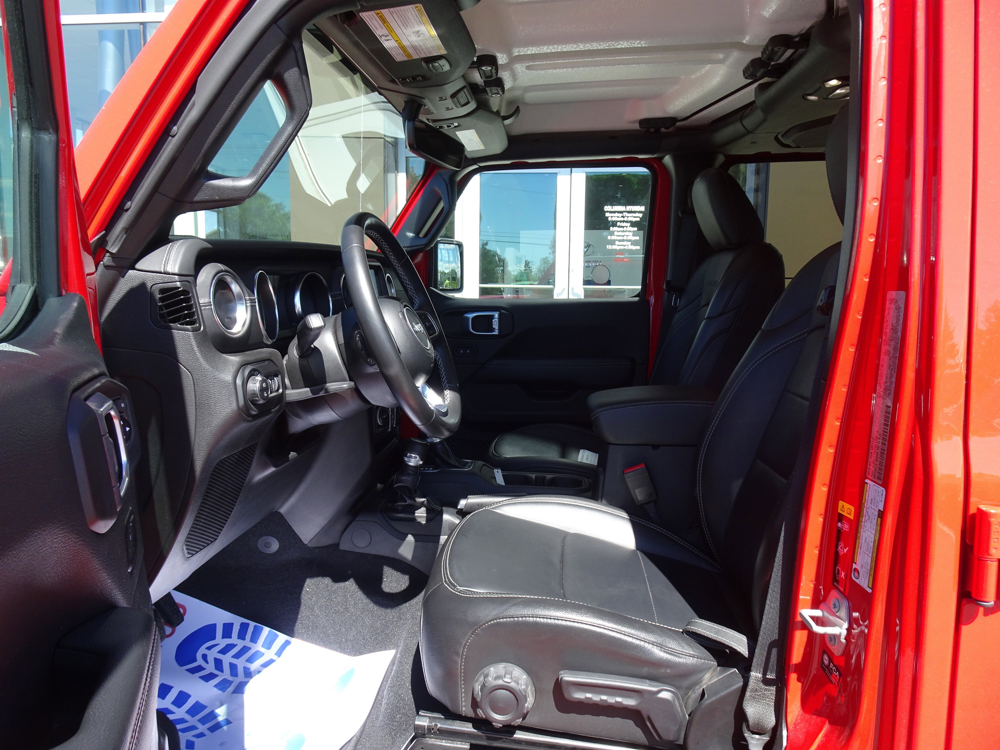 Used 2022 Firecracker Red Clearcoat Jeep Overland image 8