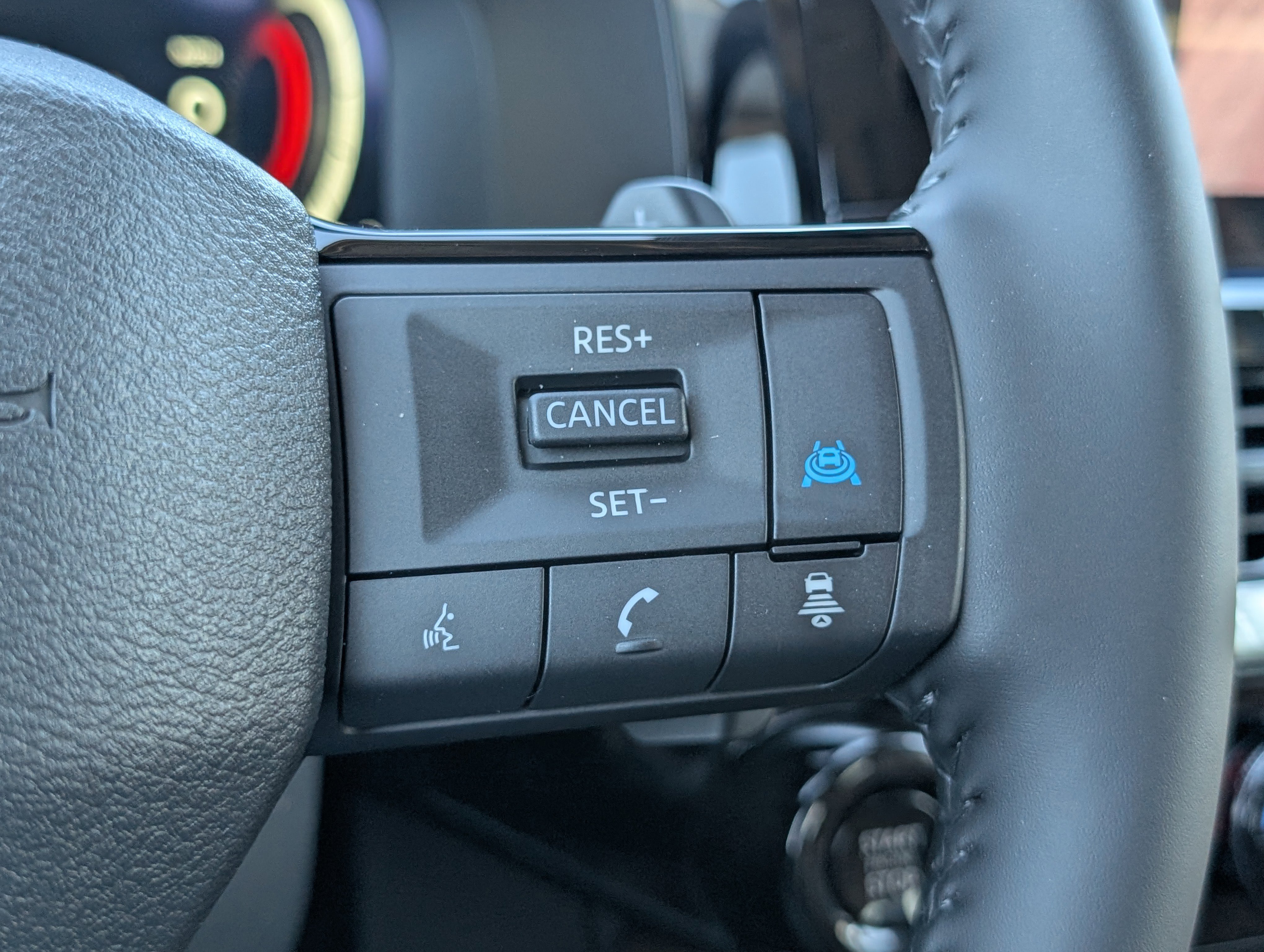 2026 Nissan Pathfinder Platinum - Photo 14