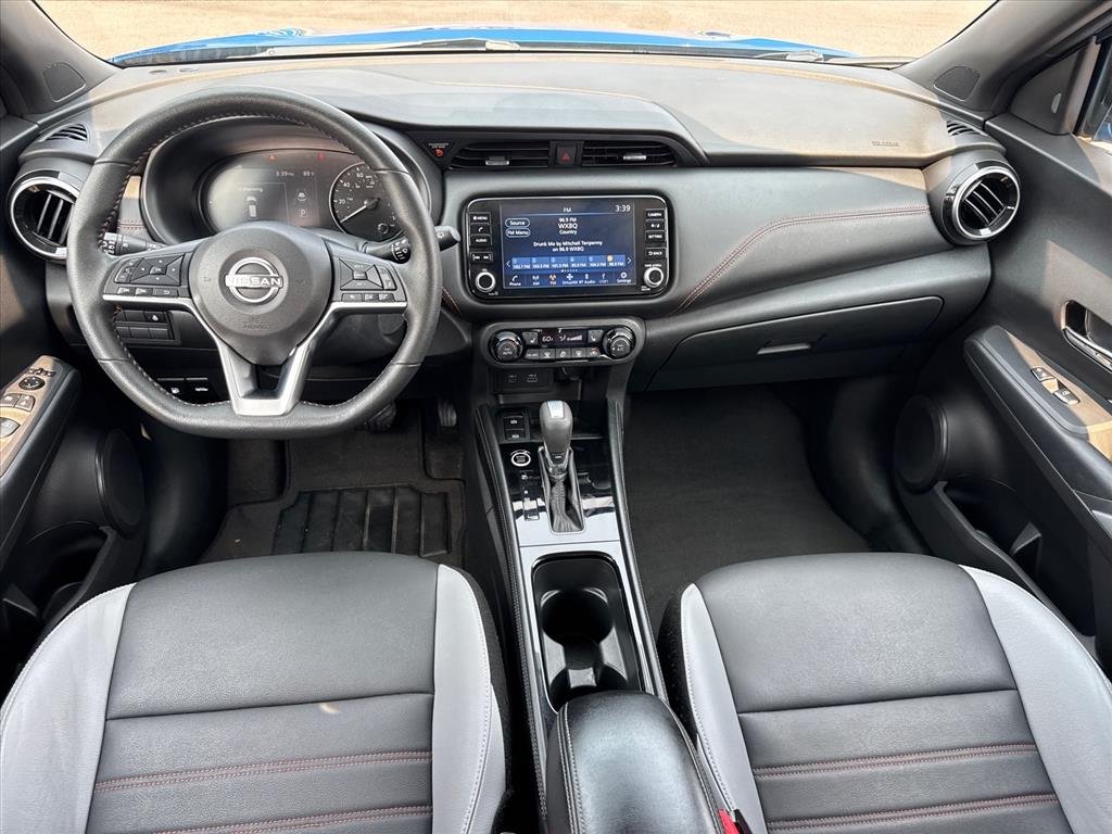 Used 2023 Electric Blue Metallic/Super Black Nissan SR image 13