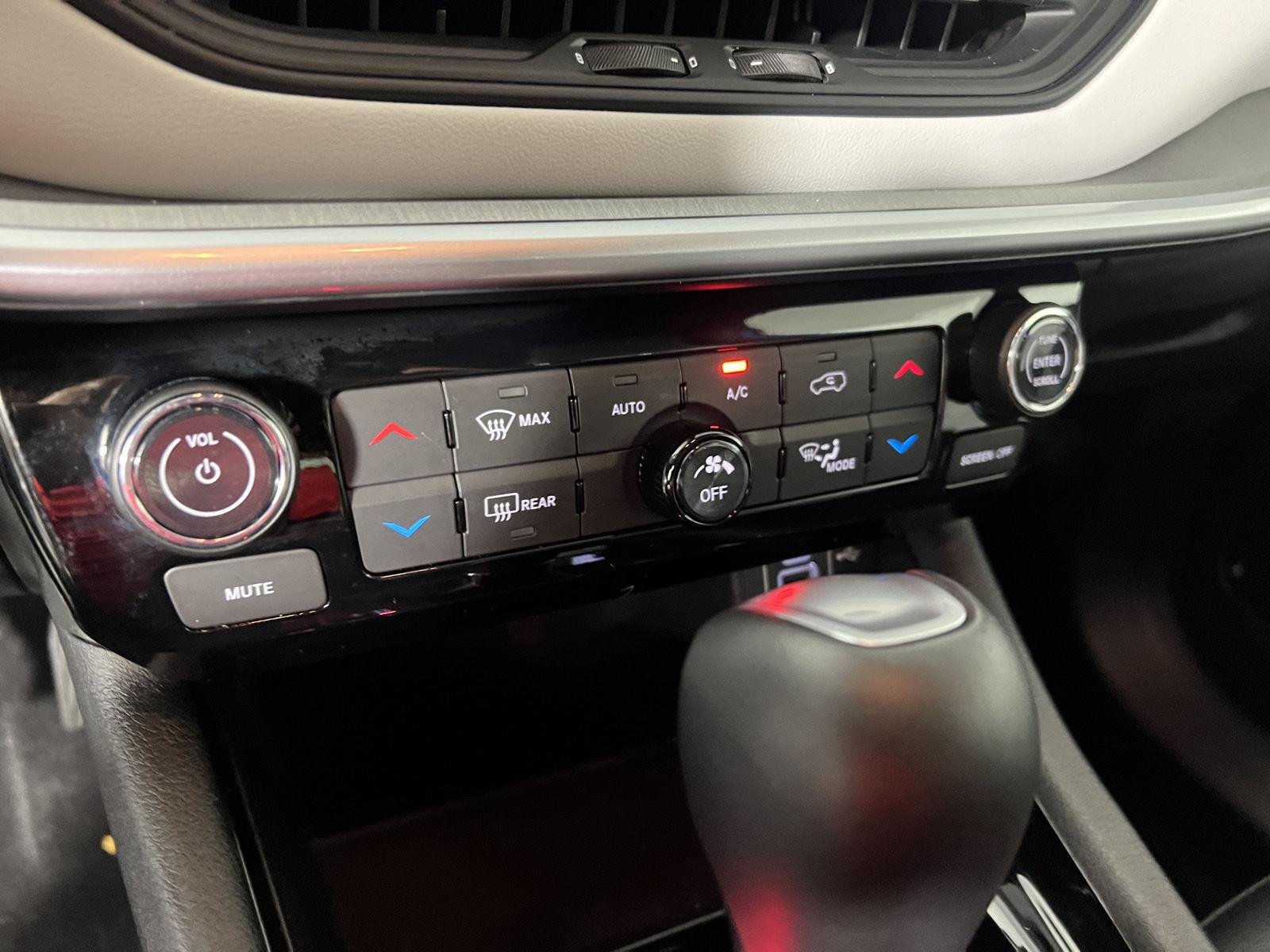 New 2026 Hydro Blue Pearlcoat Jeep Limited image 20