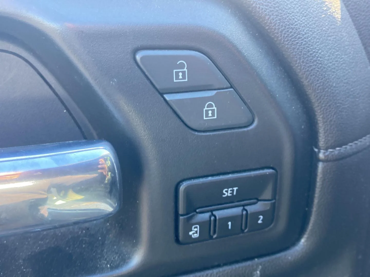 Used 2021 Summit White Chevrolet High Country image 17