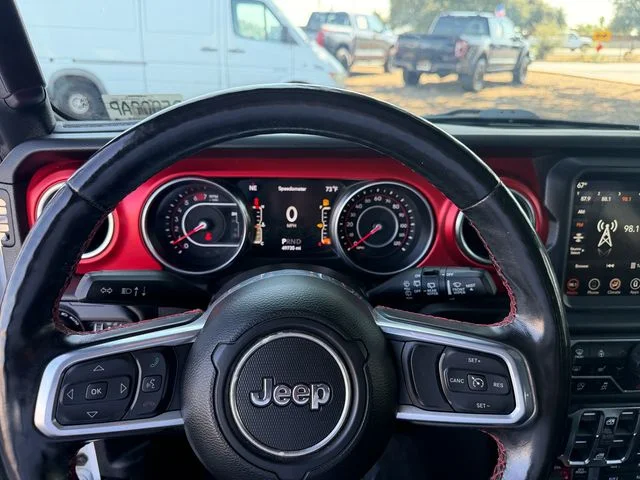 Used 2022 White Jeep Unlimited Rubicon image 16