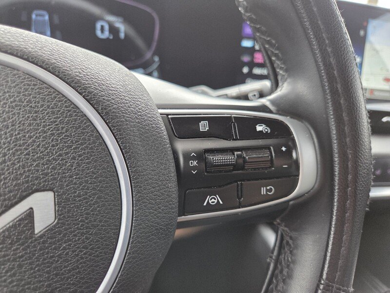 Used 2023 Black Kia X-Line image 13