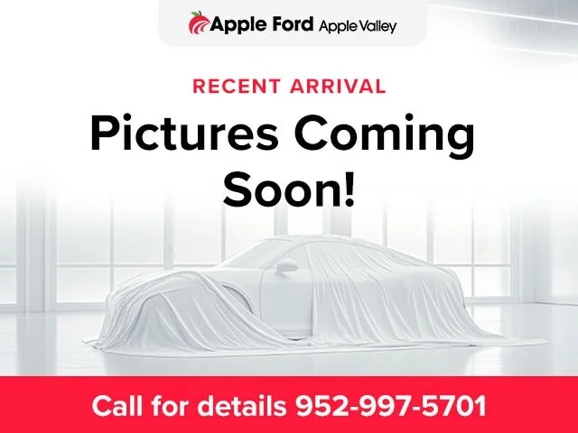 New 2027 Oxford White Ford XLT image 2