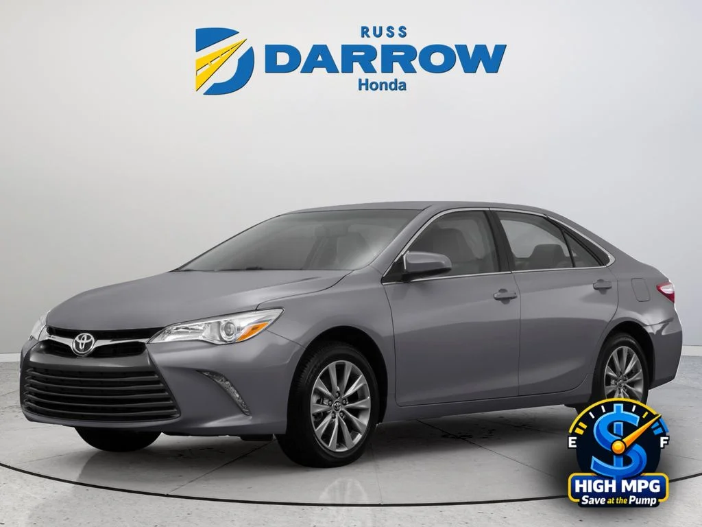 Used 2017 Silver Toyota XLE image 1