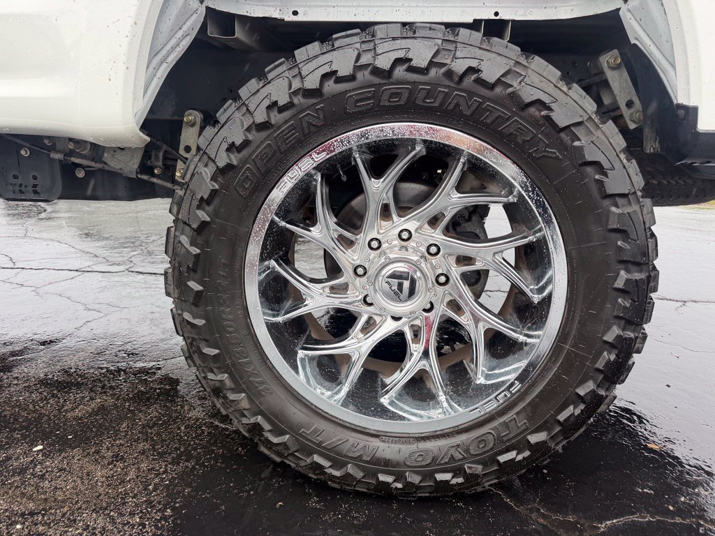 Used 2022 White Ford Lariat image 19