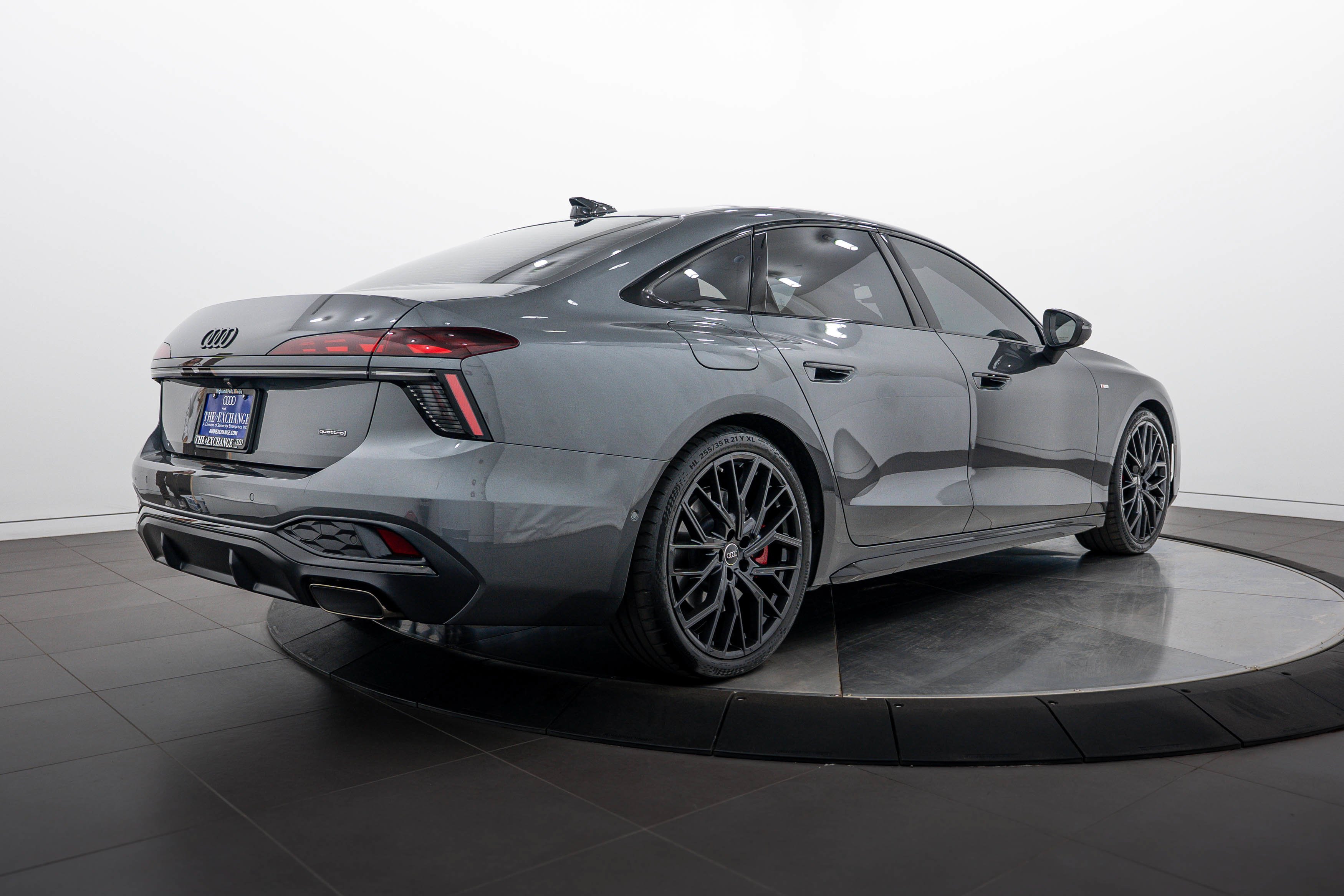 Used 2026 Daytona Gray Pearl Effect Audi Prestige image 4