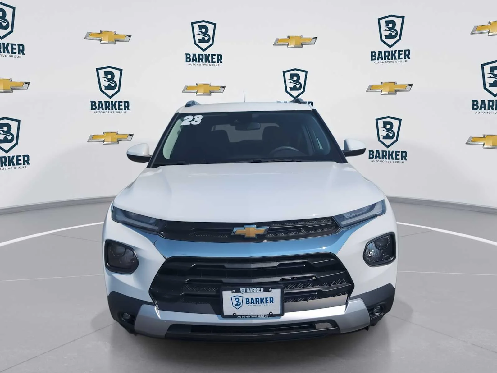 Used 2023 Summit White Chevrolet LT image 3