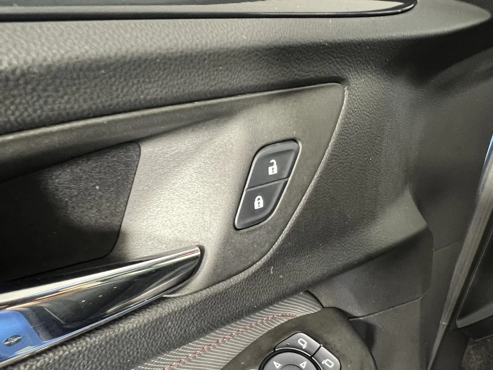 Used 2023 FOUNTAIN BLUE Chevrolet RS image 41