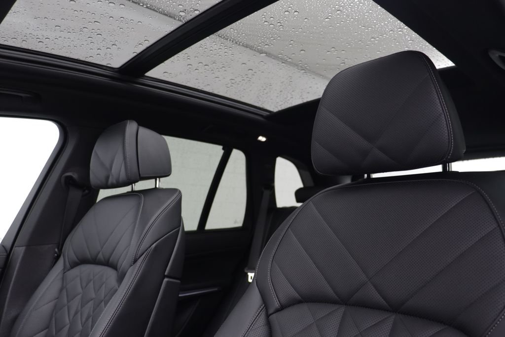 Certified Used 2026 Black Sapphire Metallic BMW xDrive40i image 12