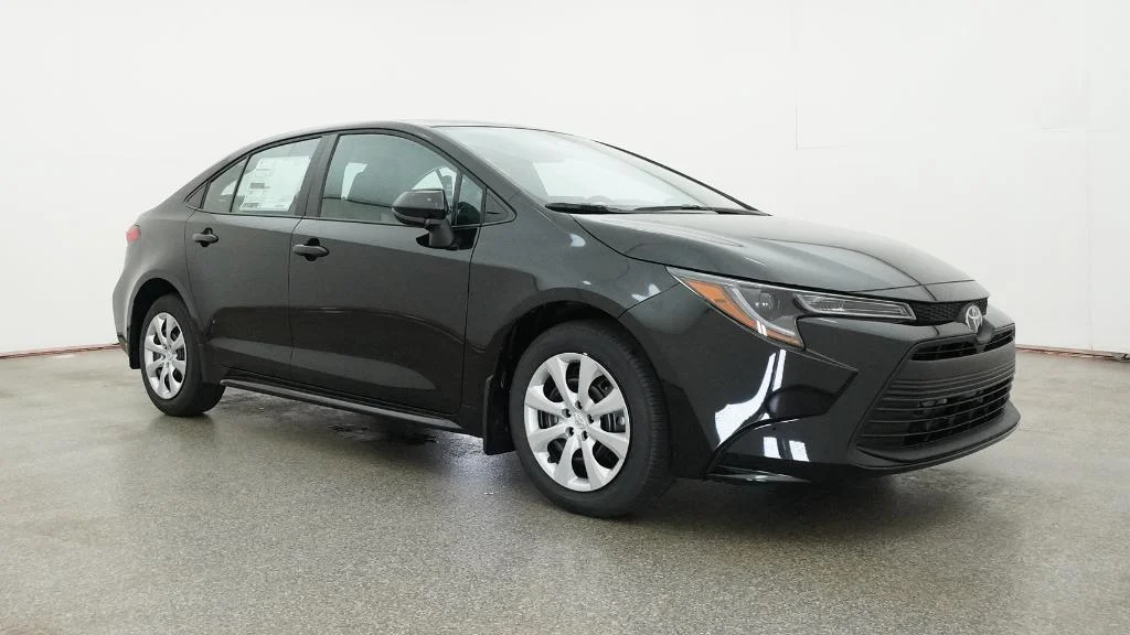 New 2026 Midnight Black Metallic Toyota LE image 7
