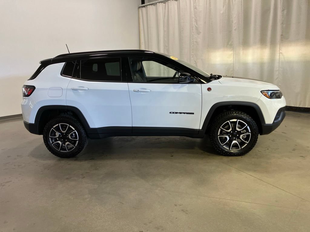 Used 2024 Bright White Clearcoat Jeep Trailhawk image 29