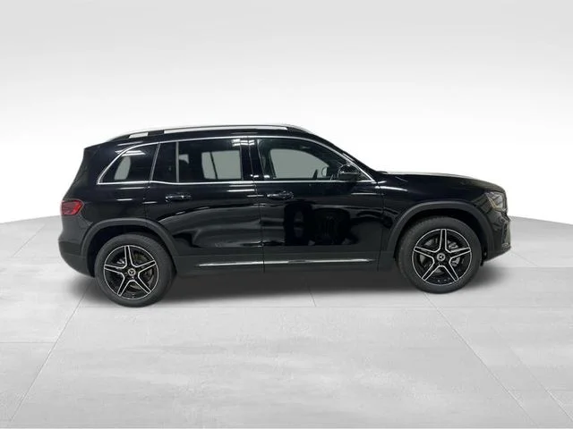New 2026 Night Black Mercedes-Benz GLB 250 image 3
