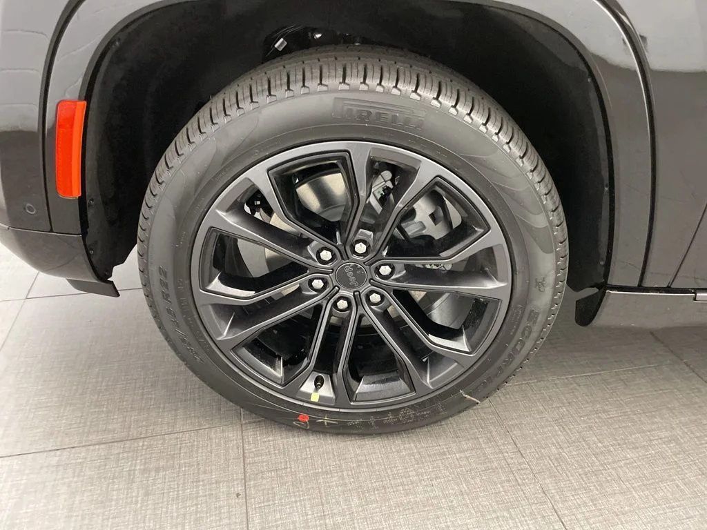 New 2026 Black Jeep Summit Obsidian image 10