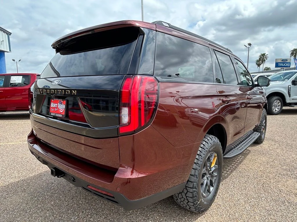 New 2027 Bronze Fire Metallic Tinted Clearcoat Ford Tremor® image 7