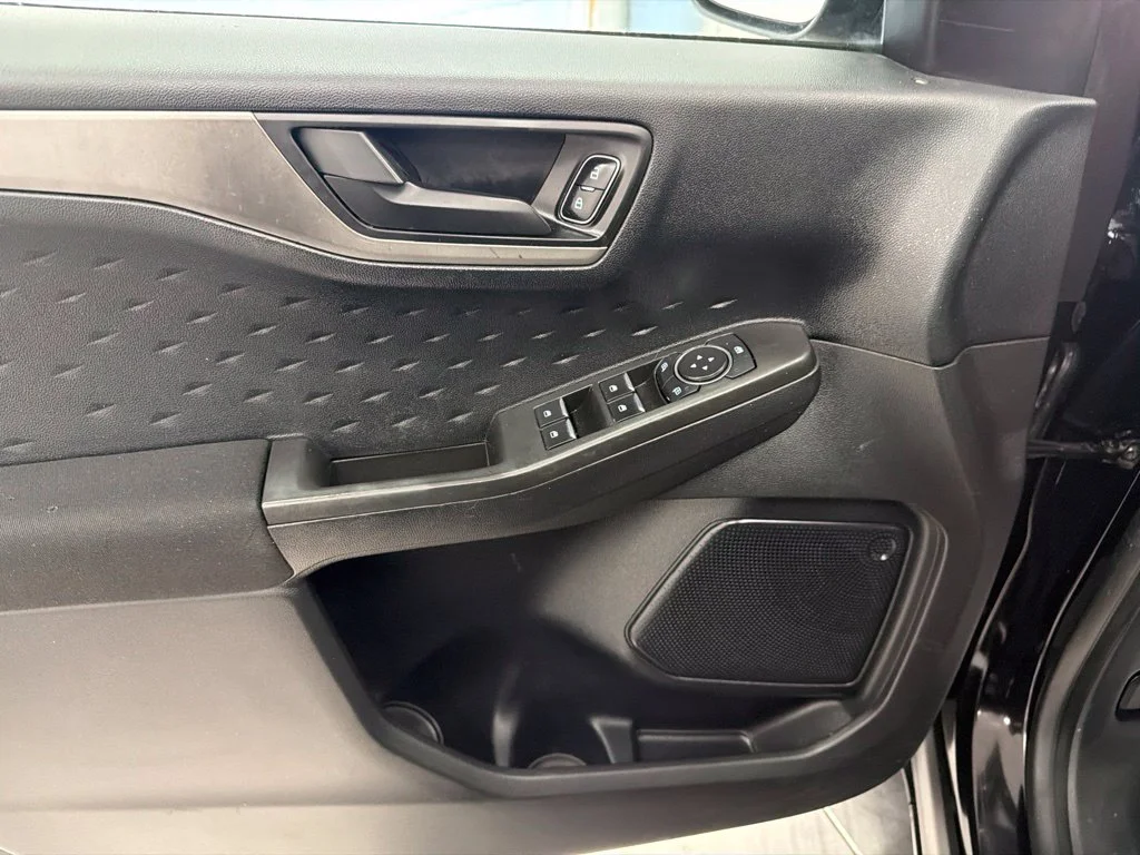 Used 2020 Black Ford S image 15