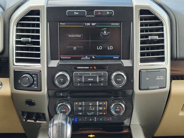 Used 2015 White Ford Lariat image 17