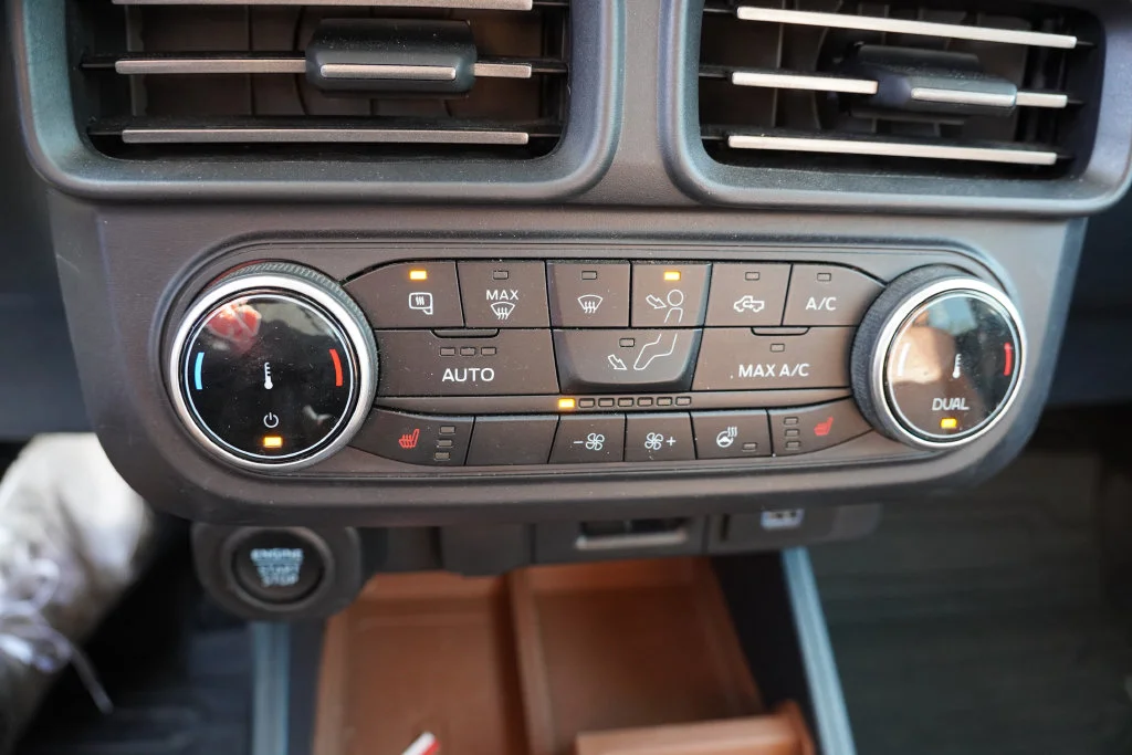 Used 2022 Cactus Green / Gray Ford Lariat image 6
