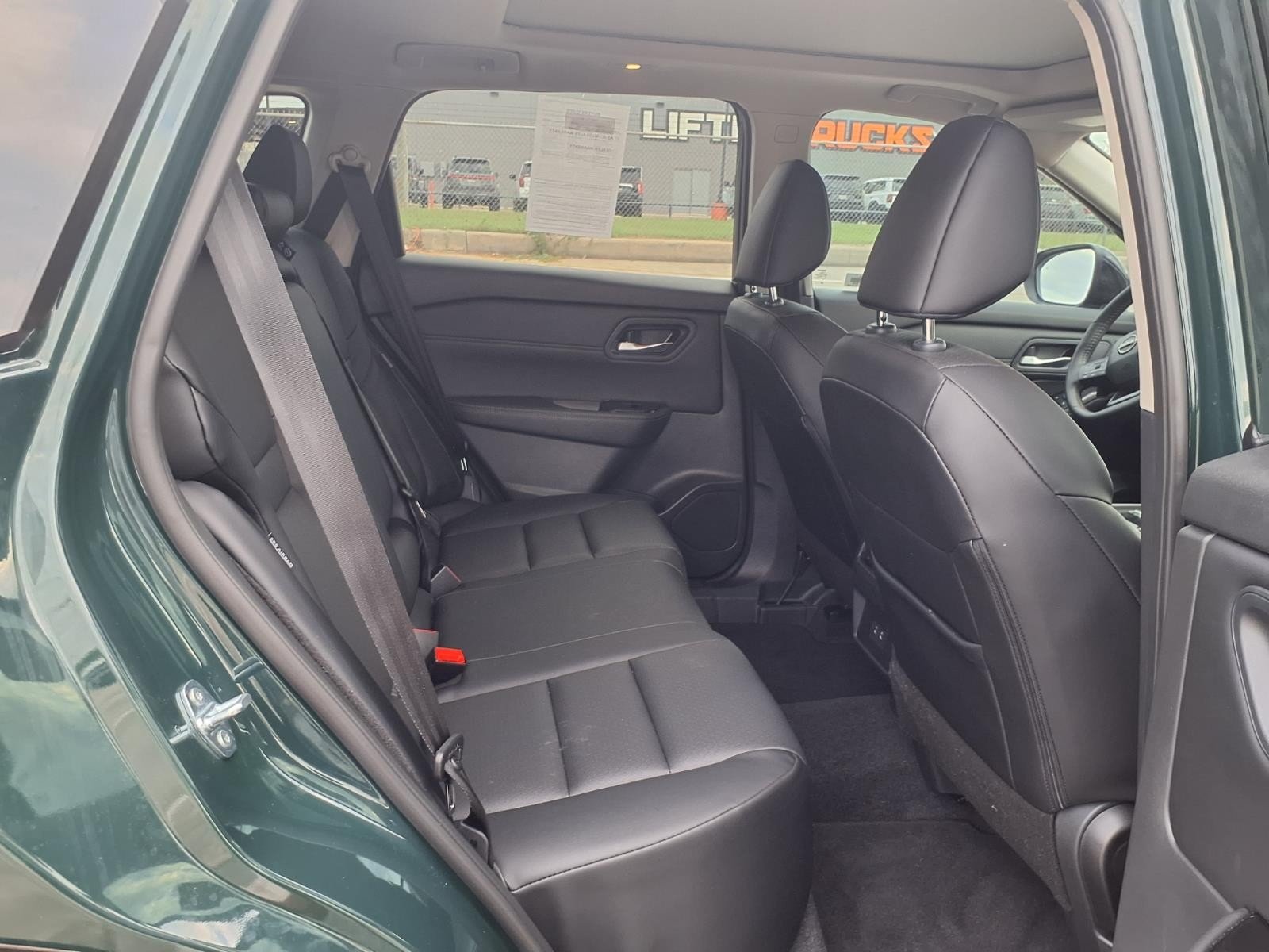 2026 Nissan Rogue photo 14 of 28