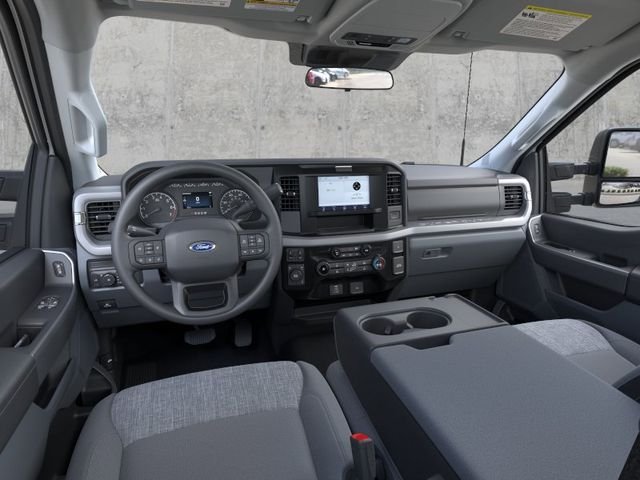 New 2026 Oxford White Ford XLT image 9