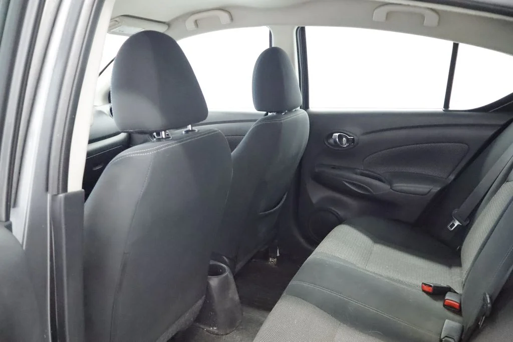 Used 2018 Gray Nissan 1.6 SV image 17