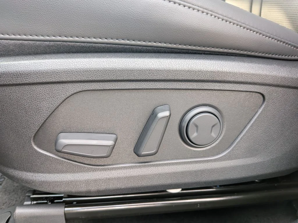 2025 Kia Sorento EX - Photo 14