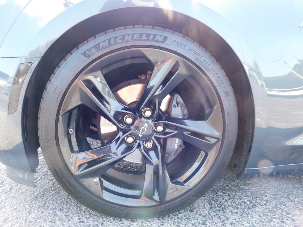Used 2020 Shadow Gray Metallic Chevrolet LT1 image 10
